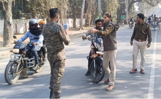 चेकिंग अभियान में सुरक्षा के लिहाज से की गई सघन तलाशी
